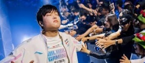 不能是我Bin哥吧！博主爆料：HLE去年确实有接触一位LPL一线选手，但看了今年比赛应该没想法了