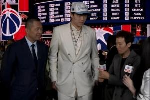 疑似杨瀚森妈妈发声：瀚森虚胖状态下滑谁的责任？只有妈妈知道！