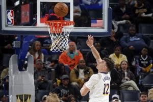 已砍25分7板3助4断！帕金斯：拉拉维亚攻防两端都颇具实力