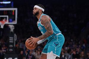 杀伤力十足！迈尔斯-布里奇斯18中7拿到29分6助 罚球12中12