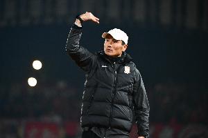 体坛：相关领导亲自出马，和邵佳一进行面谈 足协4日加班草拟报告