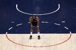 湖媒：湖人8胜3负 勇士6胜5负&快船3胜7负 今晚能睡个好觉了