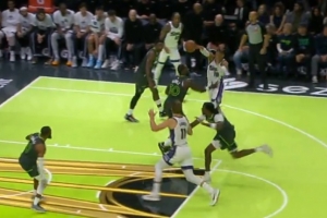 细细品味！威少生涯第10000个助攻瞬间 跳起传球助小萨篮下得分