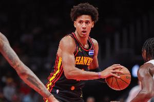 吹杨缺席反而扭转局面？杰伦·约翰逊：我们只是全身心投入比赛