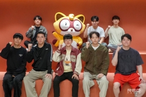 NS分享2026阵容合照：请大家期待以NS之名开启的全新征程