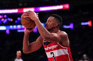 炸裂输出！麦科勒姆25中17轰赛季新高46分外加5板4助 三分13中10