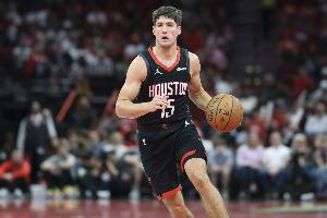 半场15分4板！解说：谢泼德换挡到持球核心角色 该蜕皮长翅膀了