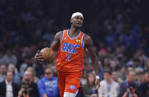 亚历山大：防守需要沉稳心态全力拼抢默契沟通能量 我们做得很棒