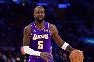 阿里纳斯：若艾顿整赛季都保持这个状态 那湖人就是真正的争冠队