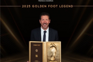 官方：马竞主帅西蒙尼荣誉2025年金足奖传奇称号