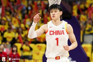 首节大帽很亮眼！曾凡博半场出战9分钟 拿到2分1板1助1帽