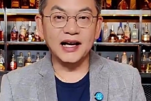 苏群：老詹主动做出了牺牲 他得分下降&机会给了里夫斯