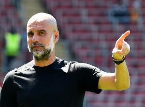 曼晚：曼城尽管赢球但仍存在隐患，签右后卫是未来重要任务