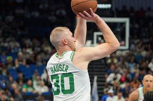 外线开炮！凯尔特人三分3连击 轰出9-0打停森林狼