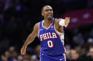 乱乱乱！76人老鹰主裁：看漏了76人暂停 没挑战看录像是因看错了