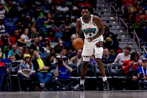 手感冰凉！文斯·威廉姆斯8中0仅靠罚球拿到2分 三分4中0