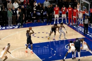 真给机会！罚球命中率88.3%的马克西关键两罚全偏出！