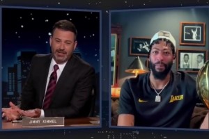 看得出浓眉哥 在洛杉矶过得很开心，希望他越来越好！