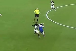 憋坏了？荷甲垫底队8-2狂胜对手，此前10轮共进7球！