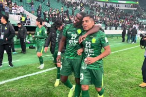 实拍：亚冠大胜对手止颓势，赛后国安教练席如释重负