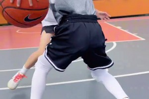 腿长到离谱！女主播婧雯晒热舞视频：✌️ 姐姐妹妹快乐加倍