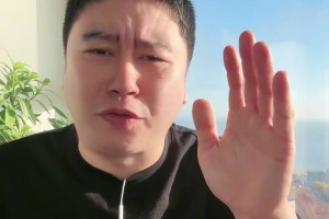 大史：乌度卡是真听劝，今天让申京当发起点，让杜兰特无脑单打