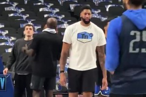 巴特勒更新社媒晒：你觉得库里会喜欢我的新发型吗？ ...