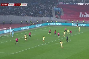 西班牙再下一城！法比安妙传苏比门迪领球挑射破门！