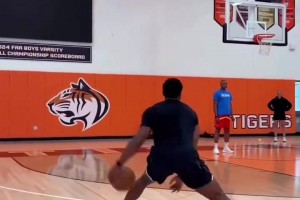 不是闹翻，而是时机到了！库里谈到与安德玛分手真相！