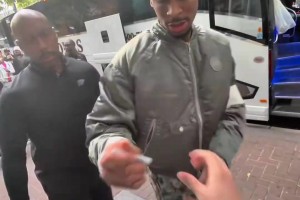 日常宠粉的sga亚历山大 ，没有半点巨星的架子真是太了