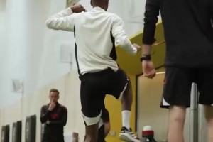 埃泽：德布劳内是最难应付的对手，他是我自幼仰望的榜样！