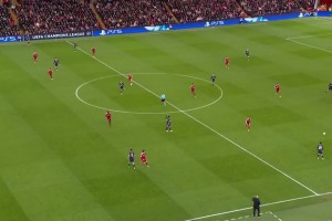 利物浦再次落后！凯尔凯兹防守没跟住，蒂尔推射破门！