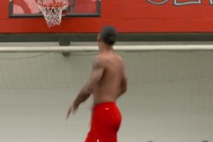 视频考古：原来范戴克真的是篮球高手