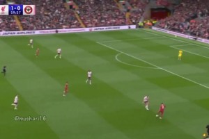 进攻行云流水！这是斯洛特安菲尔德第一场英超比赛，令人十分怀念