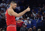 攻防被爆成渣了！武切维奇13中3仅得8+9+6但命中了个关键三分