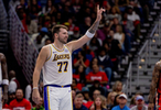东契奇第四次半场至少30分5助5三分追平哈登&并列历史第一多